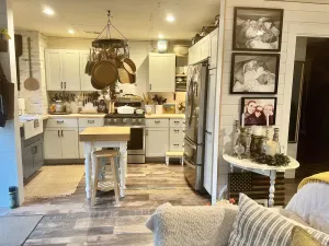 Image of Romantic Lake Cottage for Two. With Patio and Firepit.