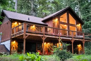 Image of Welcoming cabin with fast WiFi, gas grill, lake views, kids loft & private W\/D
