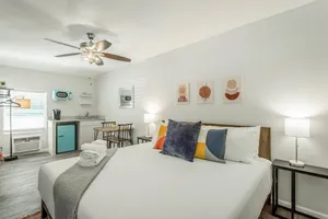 Image of 03 The Knoll Room - A PMI Scenic City Vacation Rental