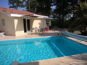 Image of Gites Tarnos T2 with swimming pool