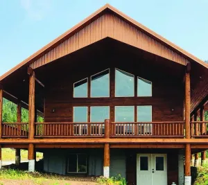 Image of Lazy 🦊 REDUCED RATES! 15 minutes to Yellowstone ~ Covered decking ~ 🦊