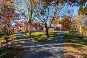 Image of BillsMore Estate!  9 acres with amazing views & trails. 11 minutes to downtown