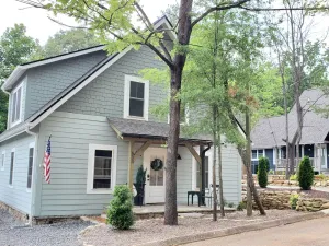 Image of NewHaven - New cottage home in the heart of Brevard, next to the Bike Trail!