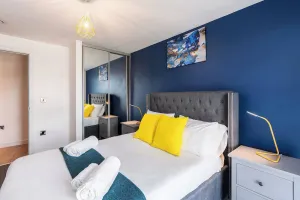 Image of Lovely Stylish 2 bedroom serviced apartment in Sheffield FREE WiFi
