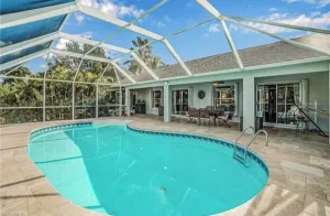 Image of A Naples gem close to the beach and downtown!