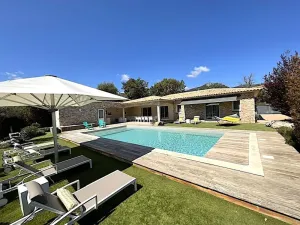 Image of New villa - 4 bedrooms, 3 bathrooms, sleeps 8\/10, pool house