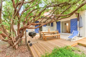 Image of Large family home 200m from the lake - Taussat