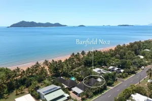 Image of Banfield No 2 - Absolute Beachfront Bungalow