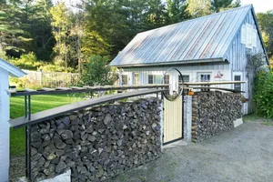 Image of Absolutely Gorgeous Vermont Garden Cottage