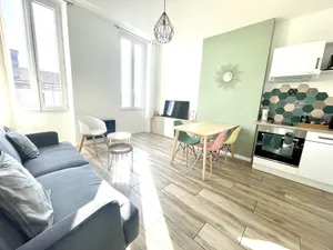 Image of T3 in the city center place d'Armes