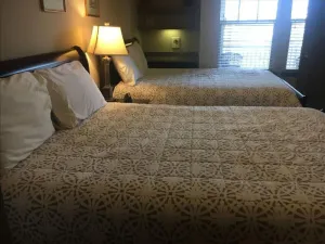Image of Resort Style 2 Bedroom\/2 Bath Apt.\/Condo in The Wo