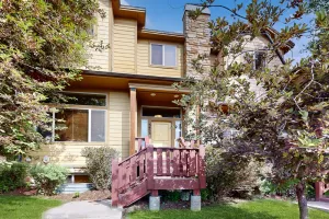 Image of Remarkable Bear Hollow townhome with private hot tub & mountain views