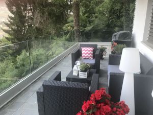 Image of Fantastic high standing apartment in villa with lake view