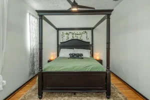 Image of Circle Overlook-Private Downtown apartment