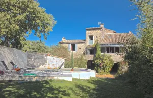 Image of Distinguished farmhouse, away from the crowd, Uzés, Anduze