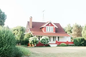 Image of Beautiful and Peaceful Country Home minutes from the lake