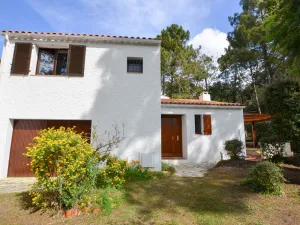 Image of Charmante Villa Mitoyenne pour 4 pers. avec Patio, Terrasse et Parking Privé près Plages et Centre - FR-1-705-53