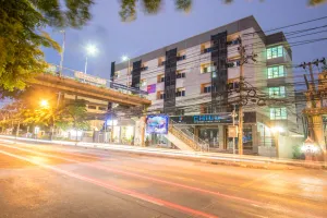 Image of Jr Mansion On Nut Soi 25