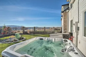 Image of Pasco Condo with Columbia River Views and Hot Tub