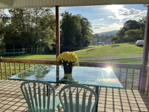 Image of Compass Rose: Orient yourself! 3 bedroom peaceful retreat on the lake