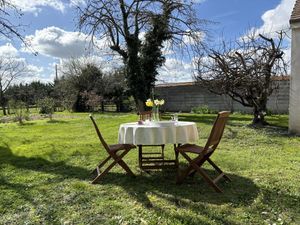 Image of Gîte confort au cœur de l'Allier : randonnées, canoë, pêche, vignoble, terrasse, tout inclus - FR-1-489-512