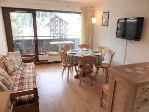 Image of Cozy 3-Room Apartment for 6 with Balcony, Near Ski Lifts - Les Contamines-Montjoie