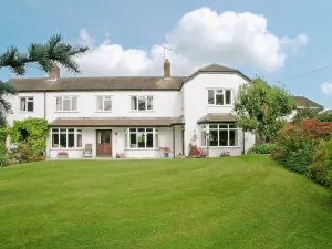 Image of 3 bedroom accommodation in Potterne, near Devizes
