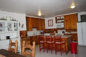 Image of Midpines Hwy 140 House on your way to Yosemite