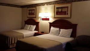 Image of Enjoyable Stay For Sure! 4 Relaxing Units w\/ FREE Breakfast, Swimming Pool!