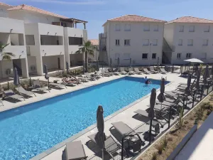 Image of Corsica: Comfortable 3-bedroom apartment, waterfront