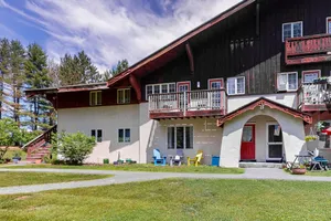 Image of Condo with balcony, gas fireplace, & washer\/dryer - close to hiking & skiing