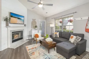 Image of Stylish & Comfortable Bungalow * Mins to Duke, UNC, RDU & Downtown*