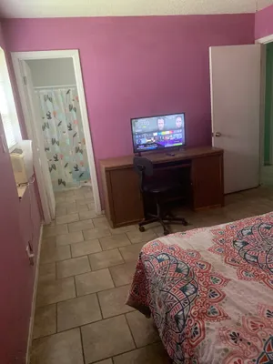 Image of Main Bedroom at Rainbow's End