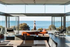 Image of Luxury modernist beach house retreat on Tasmania's beautiful East Coast