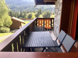 Image of Luxury Alpine Apartment Close to Family Friendly Centre of Les Carroz