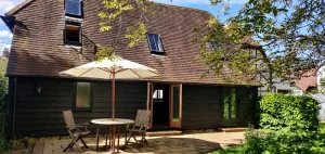Image of Cosy listed barn in peaceful country village