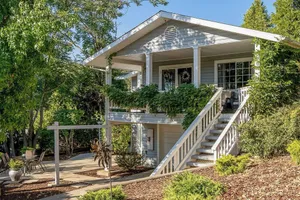 Image of Cozy 10 guest, 4 Bdrm, 2 Bath, Pet Friendly, 2-minute walk to downtown Julian