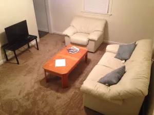 Image of Comfortable & Affordable House Less Than 15 Min To Coliseum, Shopping, & Beaches