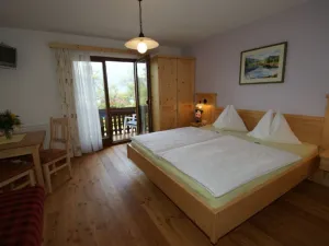 Image of Ferienzimmer daisy, cowslip, violet - organic farm family Nußbaumer