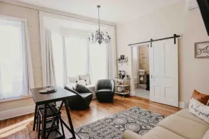 Image of Beautiful Downtown Loft - East Suite