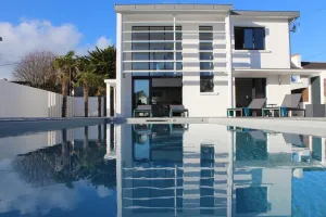 Image of VILLA ALBA Quiberon -Outdoor heated pool from 18\/04- Linen - Car park