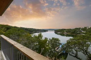 Image of Sunset Cliff Retreat-Peaceful Lakefront on Lake Buchanan
