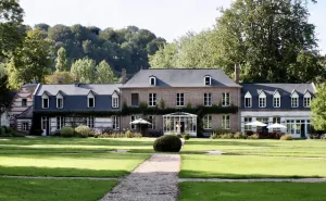 Image of Mirus apartment at Château d'Harcelaines