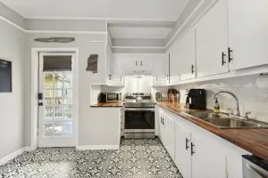 Image of Sandpiper Cottage - near beach, higher speed Wifi, cozy place to relax!