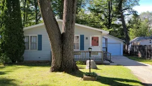 Image of Family sized updated cottage with garage - Close to Houghton Lake and ORV Trails