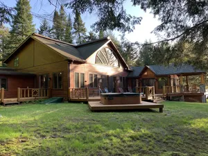 Image of Adirondack Waterfront Lodge Close to Old Forge with A\/C and Heated Garage