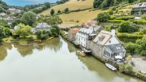 Image of Duck Cottage - Waters Edge, Exclusive Village Location