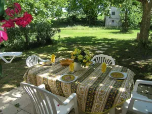 Image of LE CHIPOT character gite in an authentic Camargue farmhouse