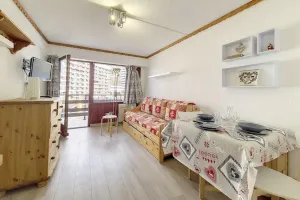 Image of Resort center, 3rd floor, balcony, tv, ski locker, 17m², Les Menuires