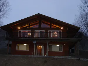 Image of Bed, Barn, Breakfast Log Home 50 Acres Rural Idaho
